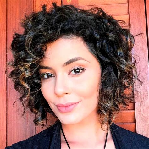 short curly hair with highlights